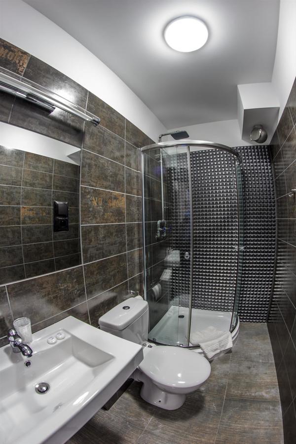 Garagehotel Wloclawek Bagian luar foto